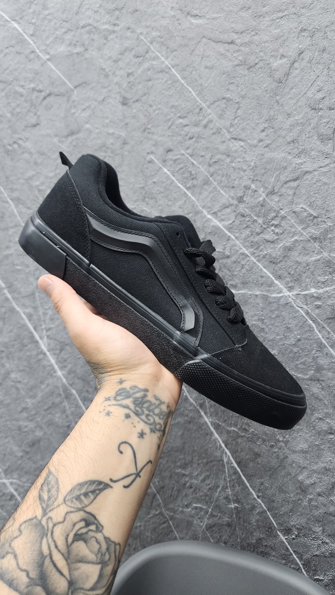 Zapatilla V68 Black