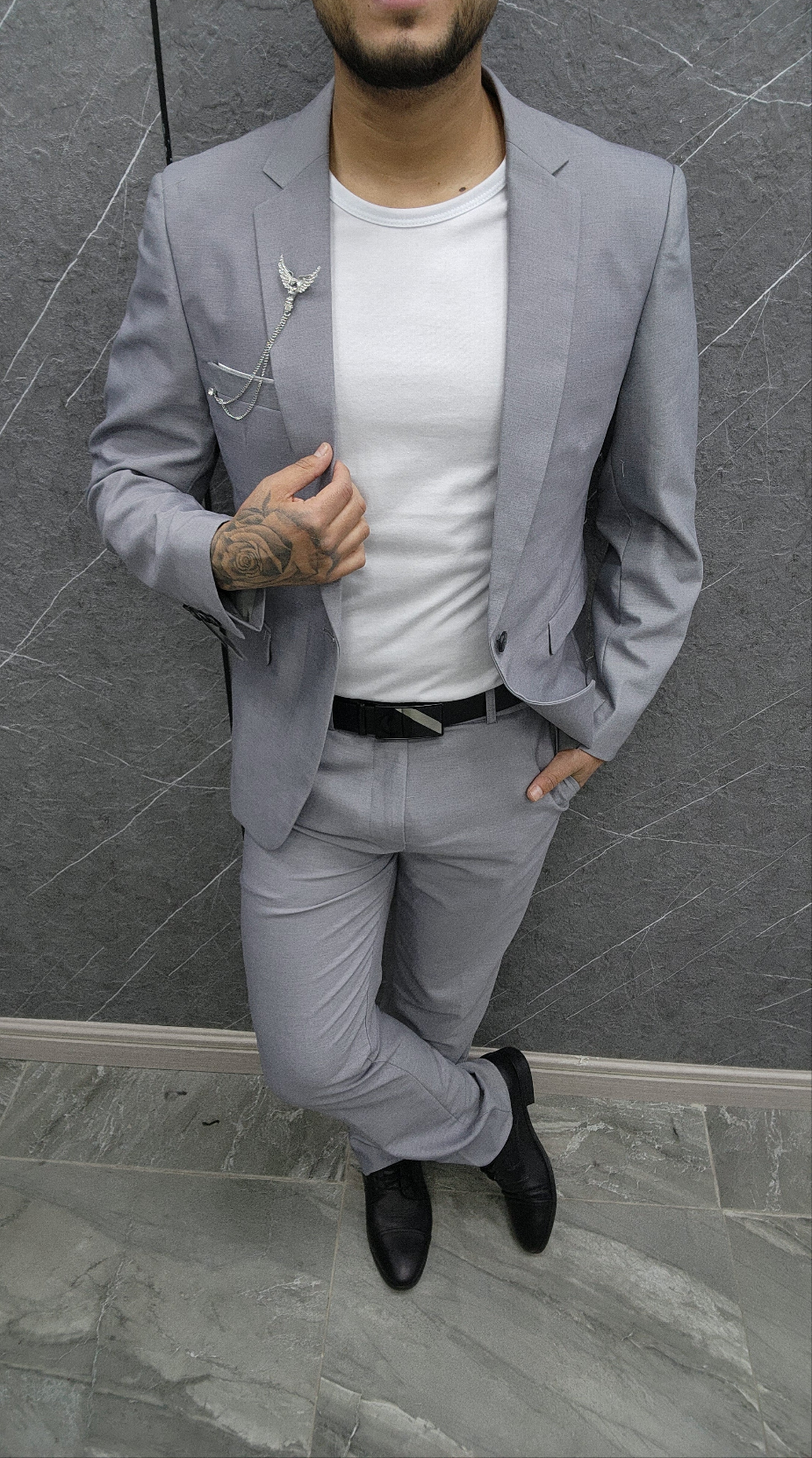 Traje 079