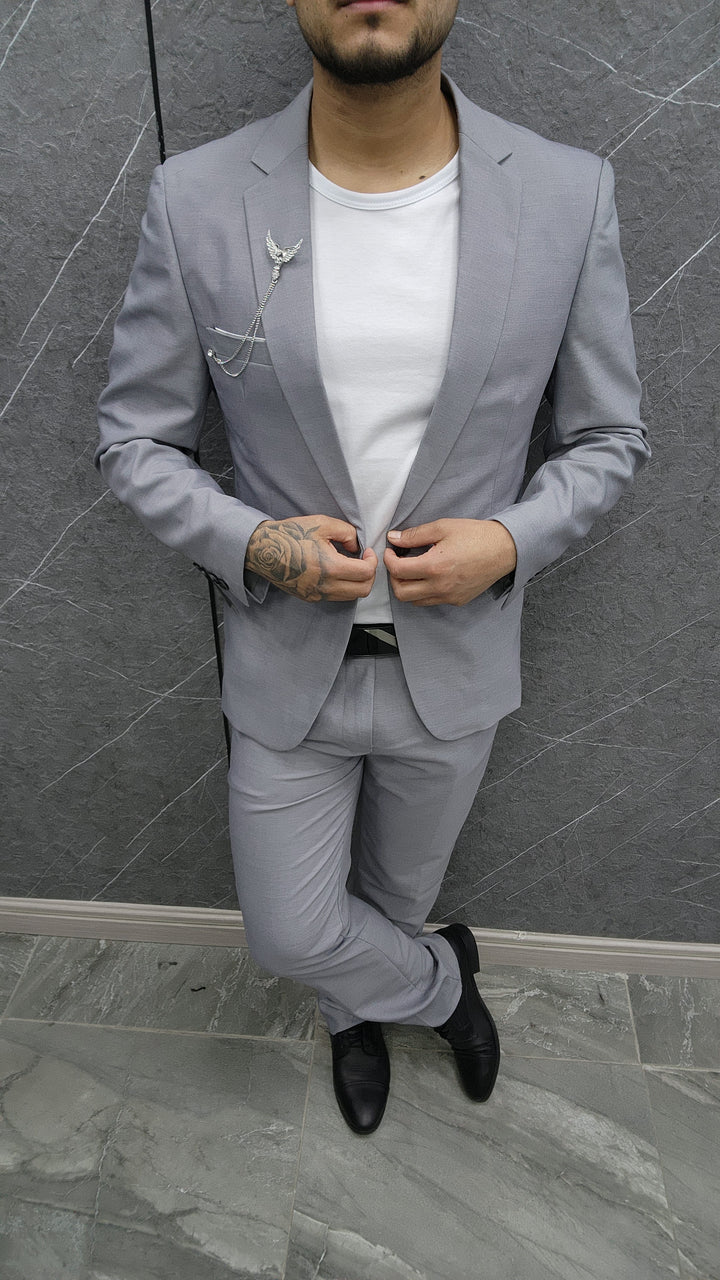 Traje 079