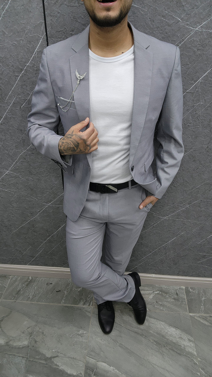 Traje 079