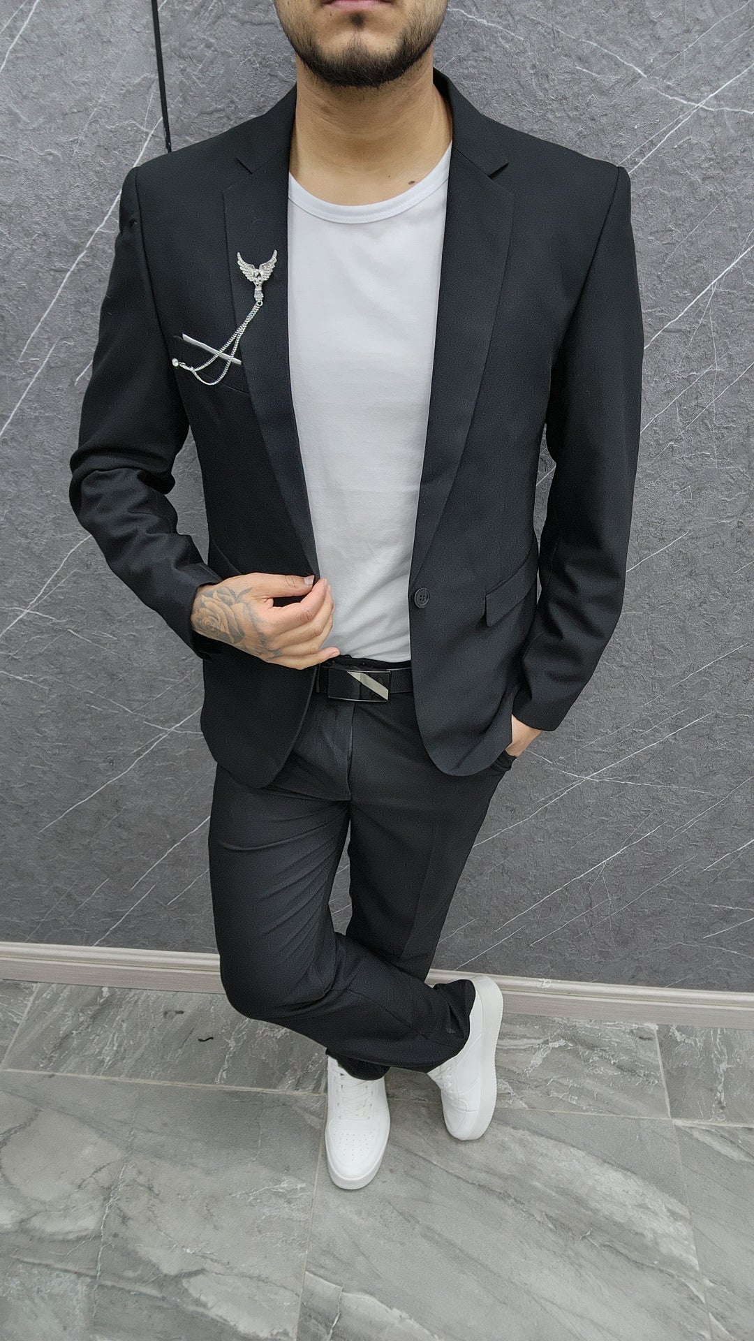 Traje 083