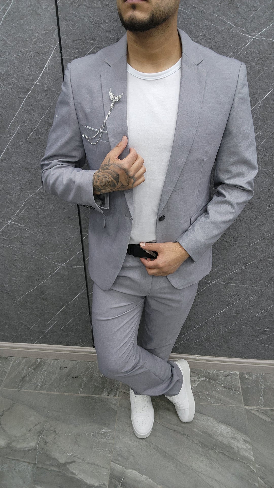 Traje 079