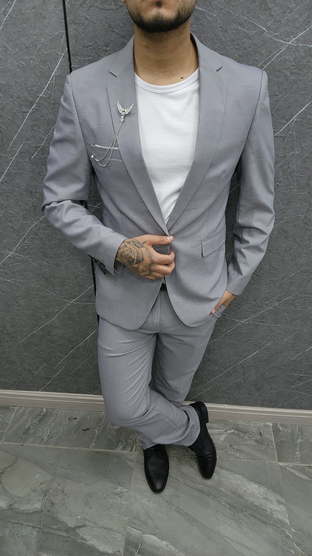 Traje 079