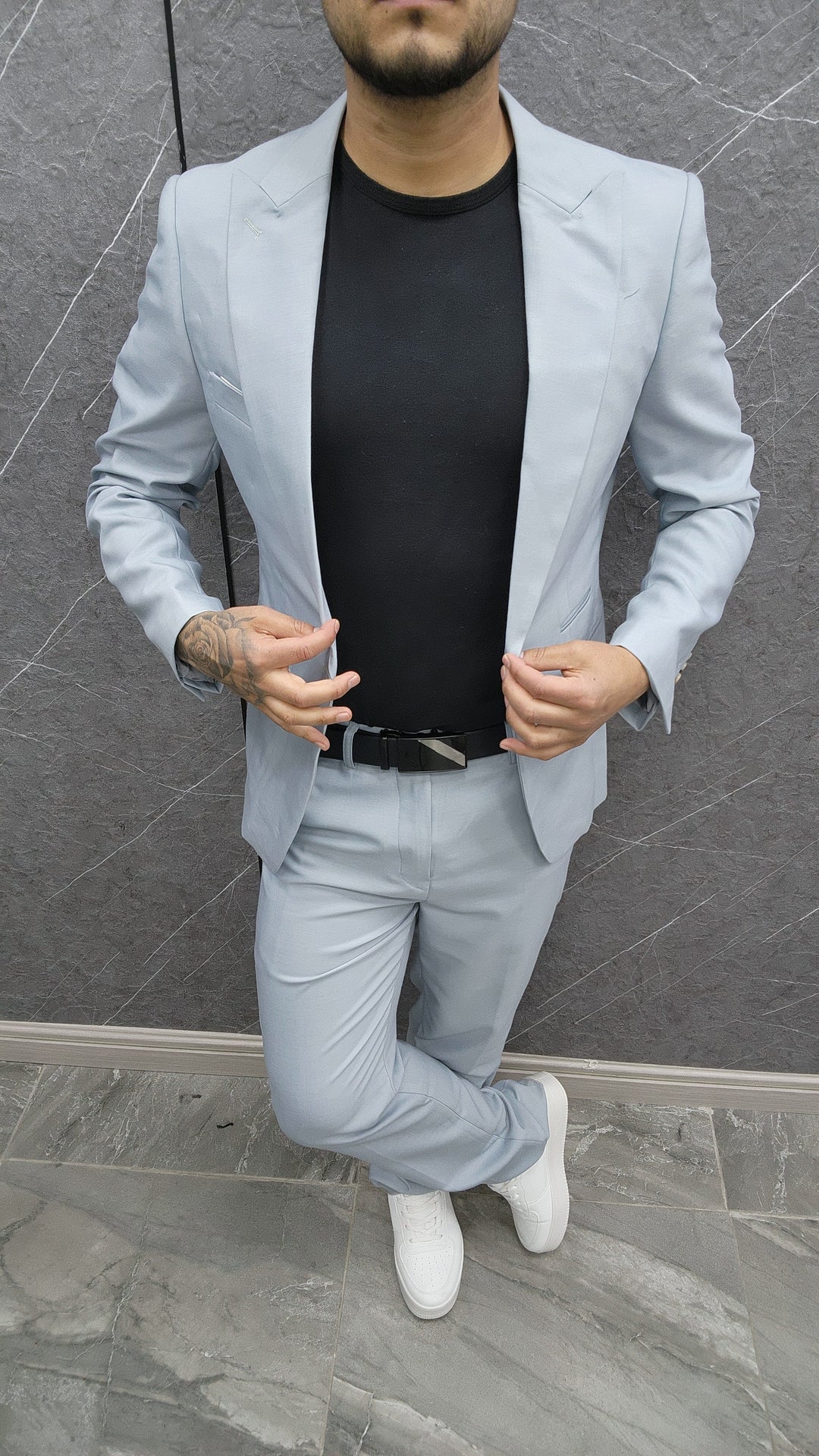 Traje 129
