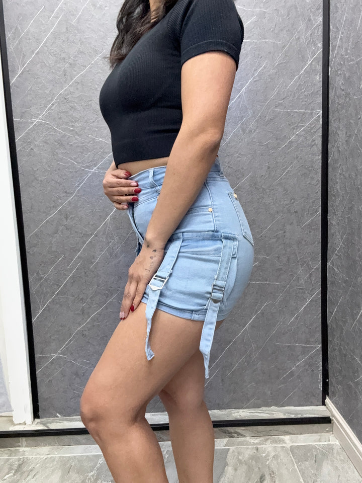 Falda short cargo Celeste