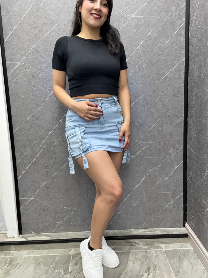Falda short cargo Celeste