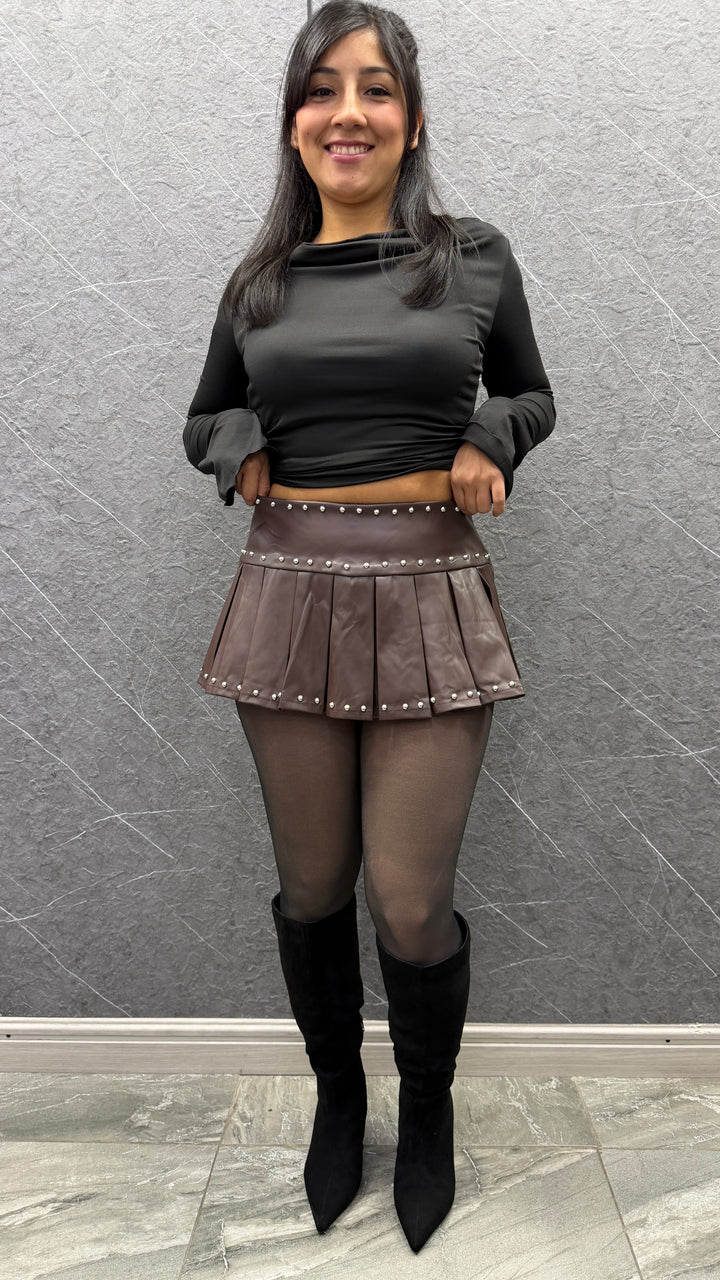 Falda eco cuero Tachas café