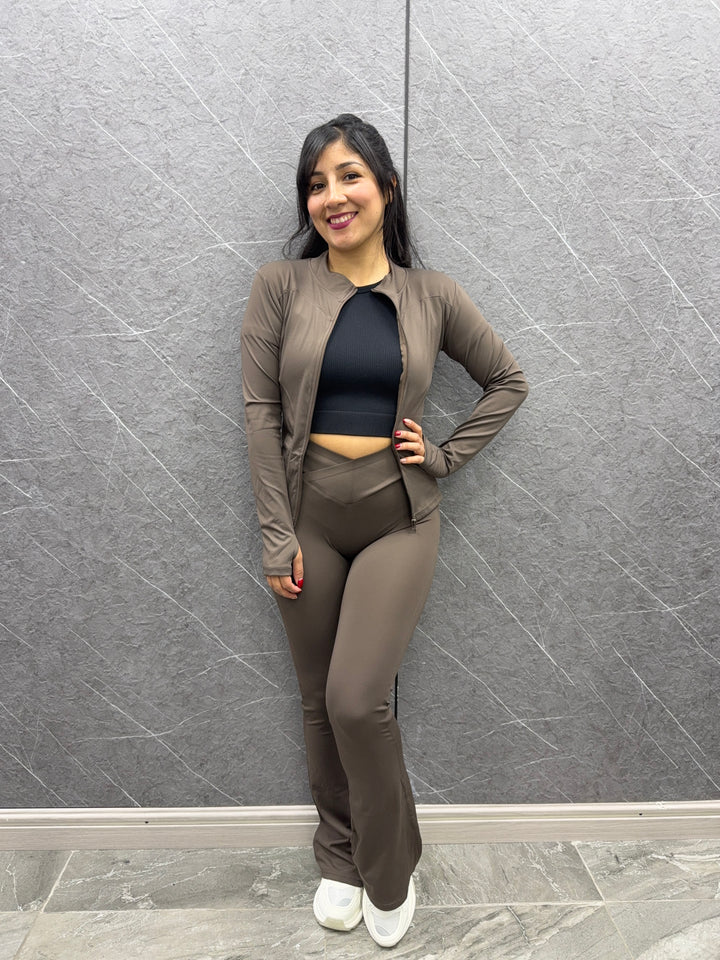 Conjunto Deportivo Café