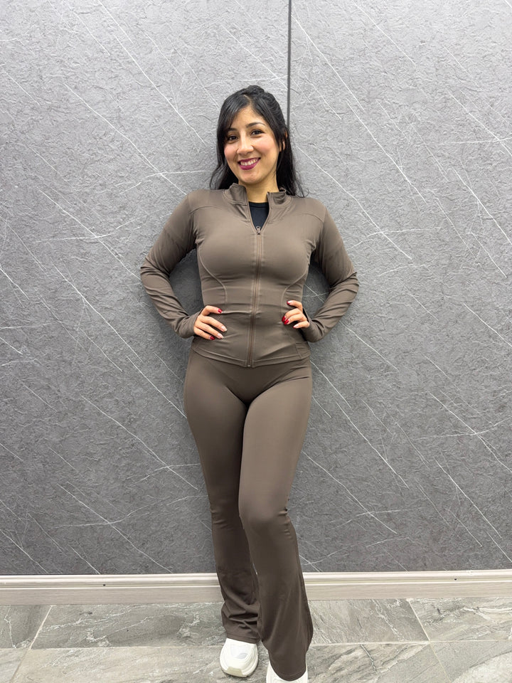 Conjunto Deportivo Café