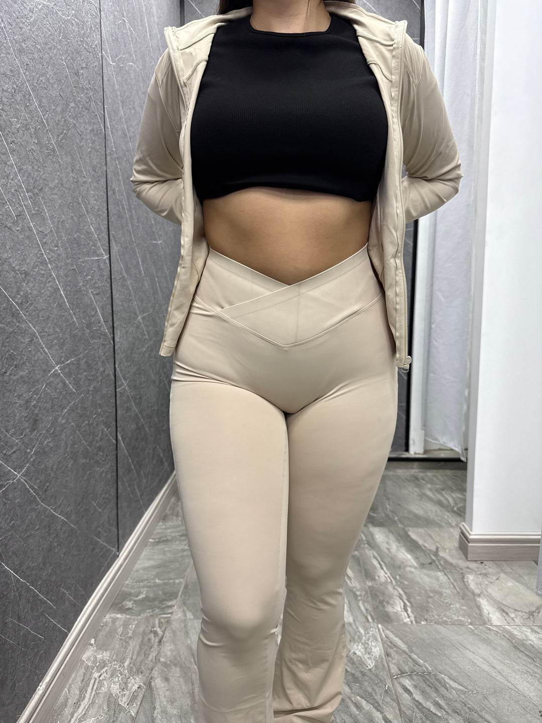 Conjunto Deportivo Beige