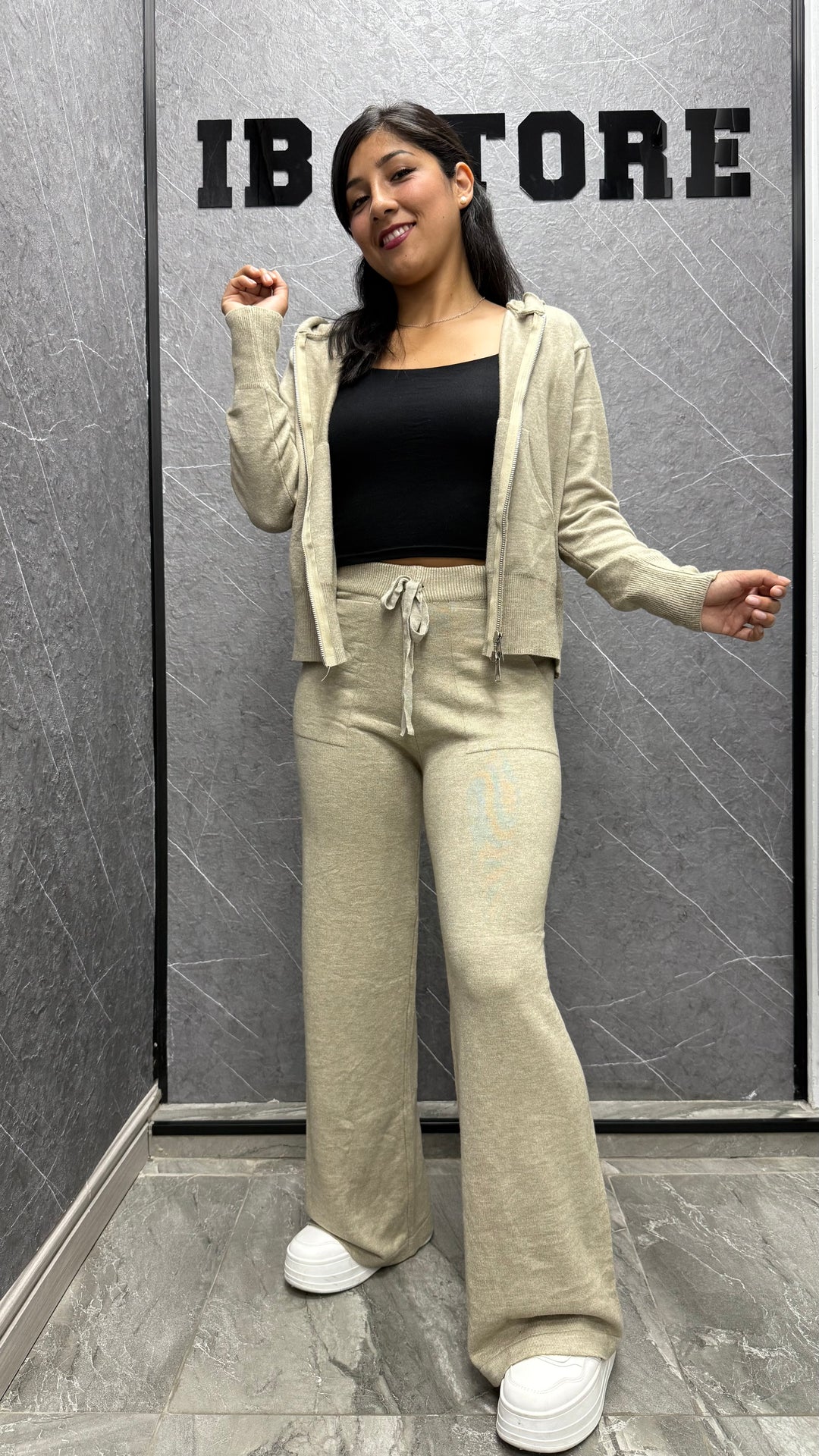 Conjunto Hoodie Beige ibstore
