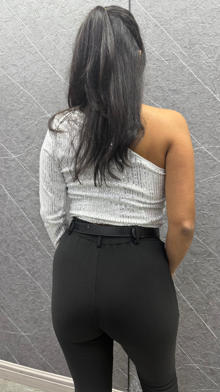 Crop asimétrico blanco ibstore