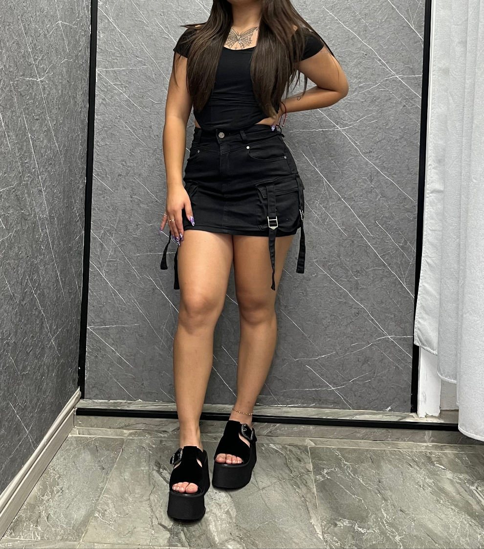 Falda Cargo Negra (056-3)