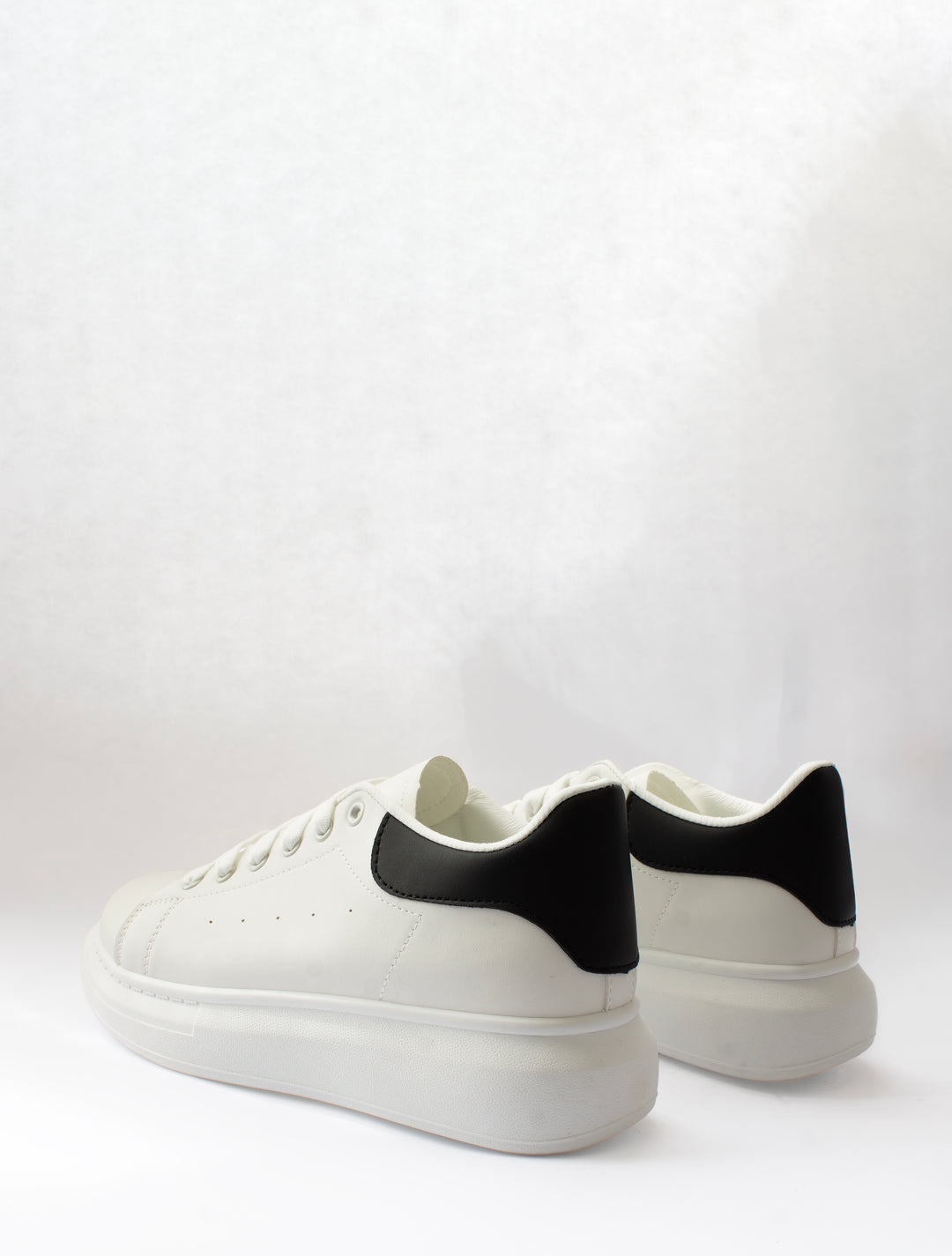 Zapatillas Cedric Black and White