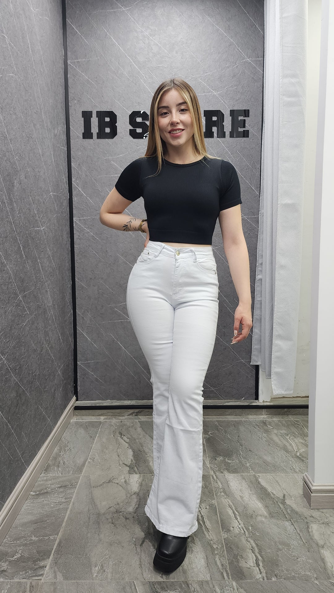 Jeans Flare liso Alba 010 ibstore