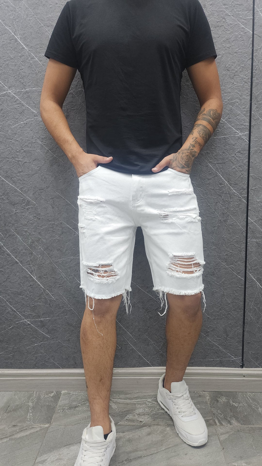 Short White ibstore