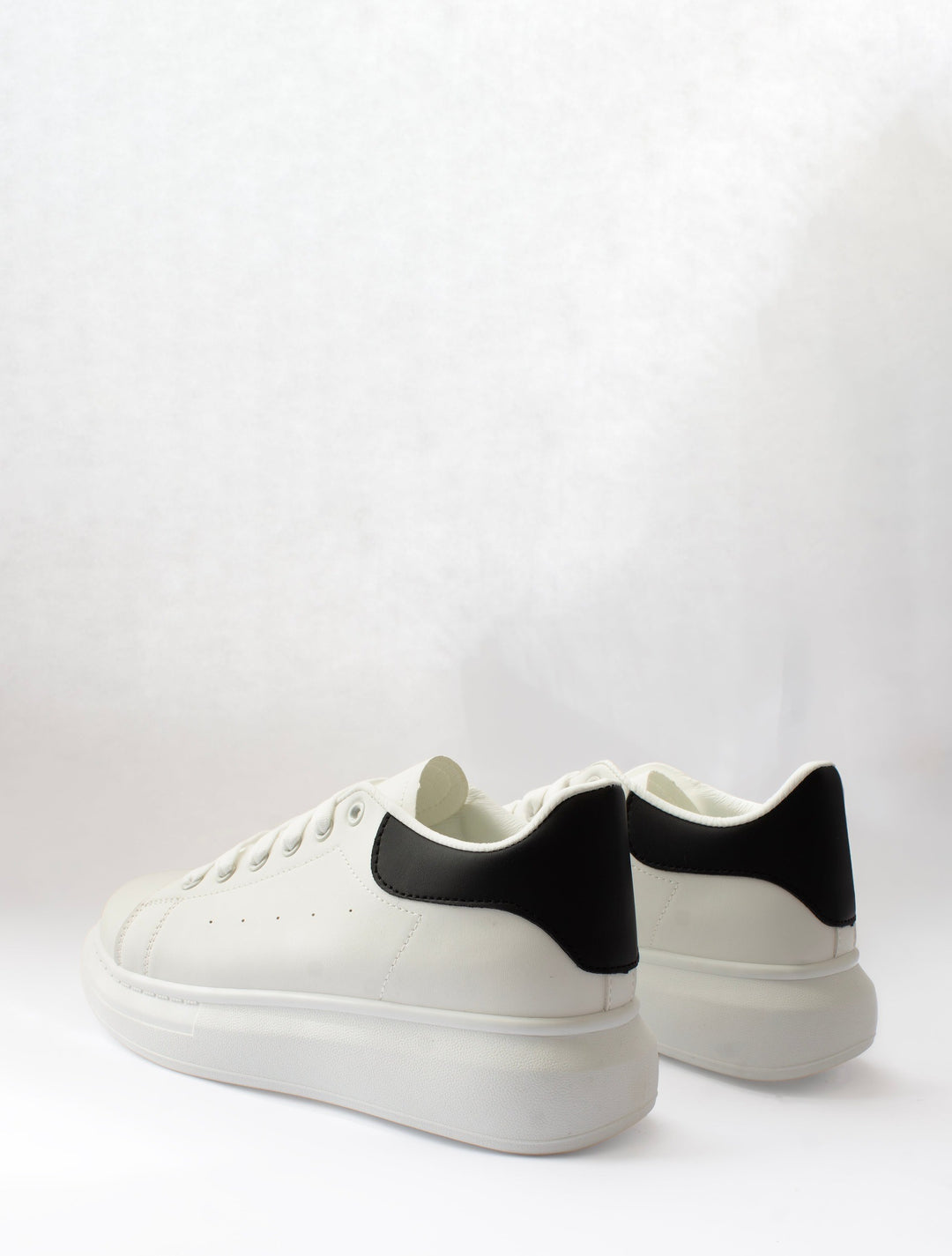 Zapatillas Cedric Black and White Mi tienda