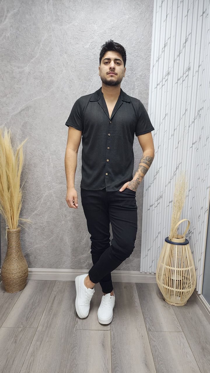Camisa Negra (174)