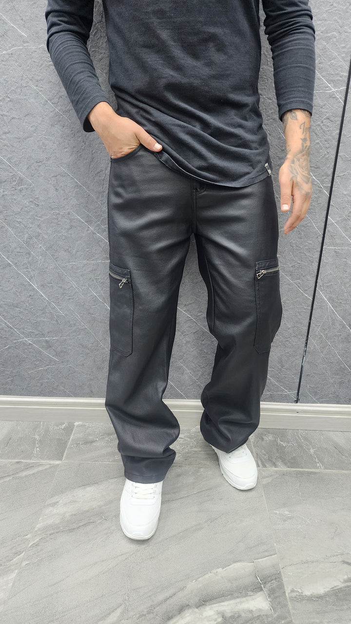 Pantalón eco cuero