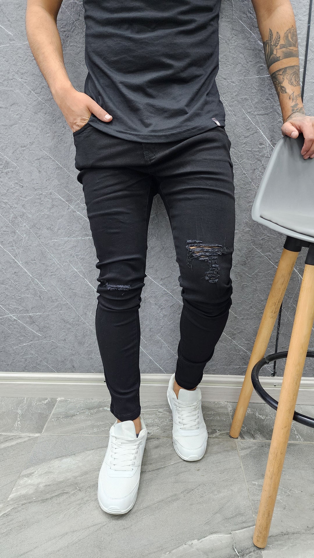 Jeans destroyed  negro