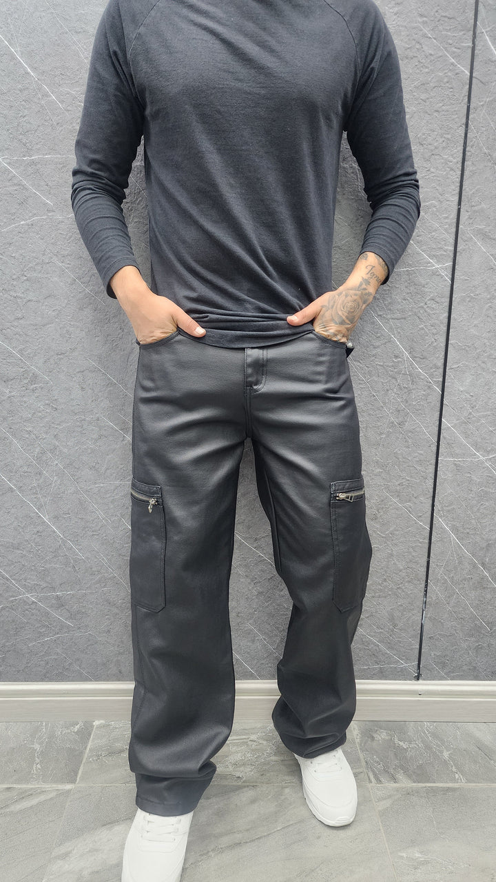 Pantalón eco cuero