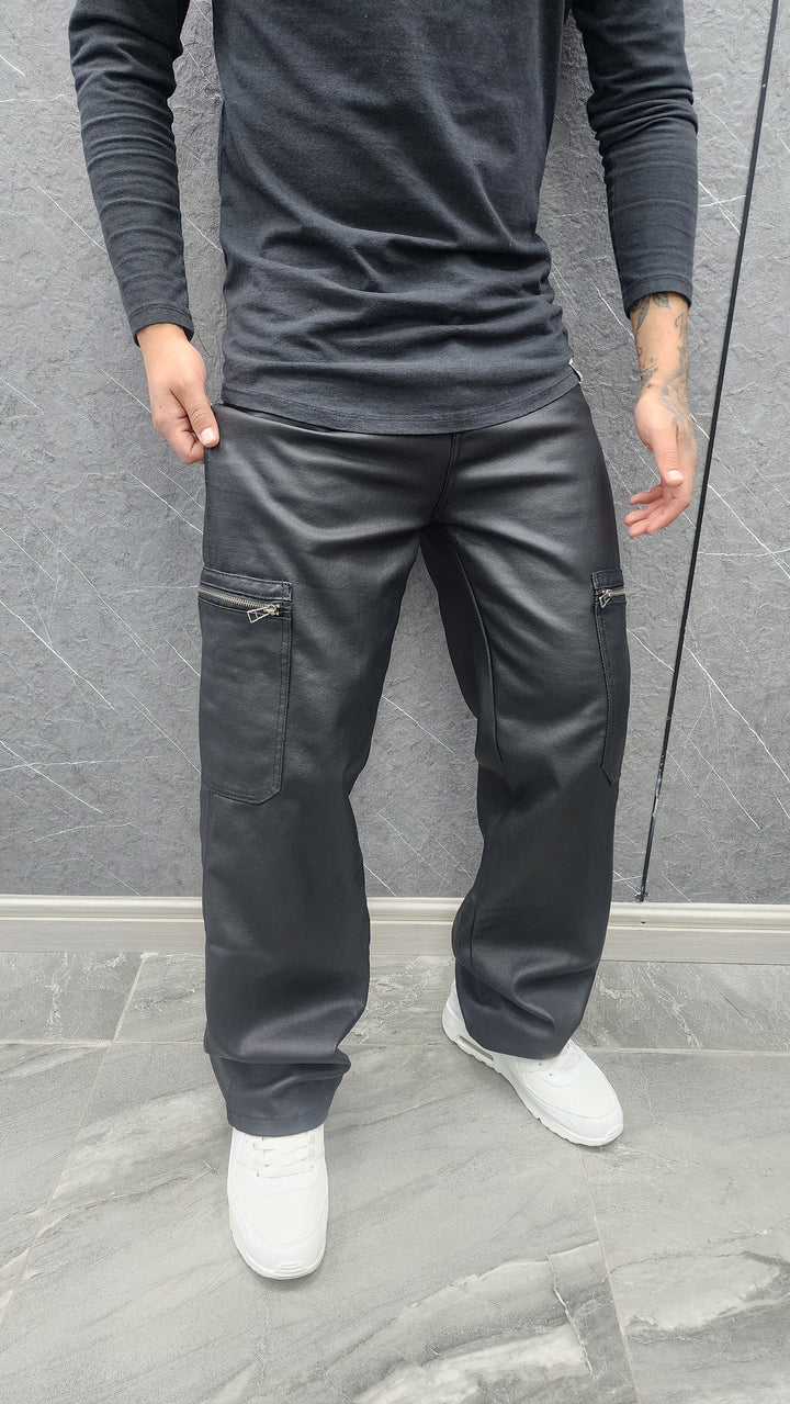 Pantalón eco cuero