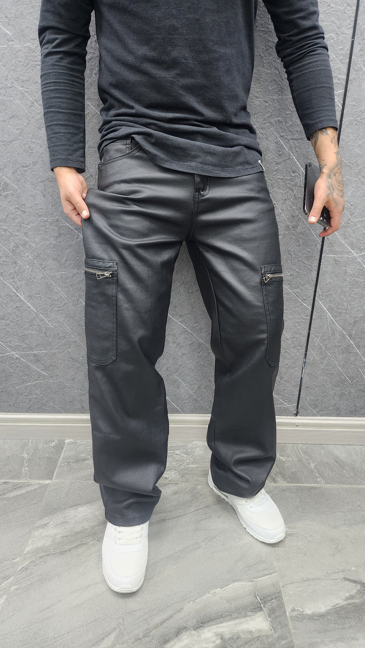 Pantalón eco cuero